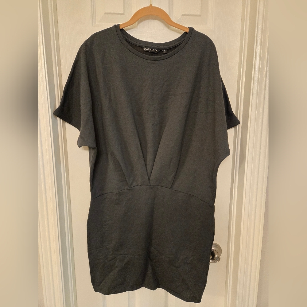 Like new Athleta doleman sleeve drop waist dress